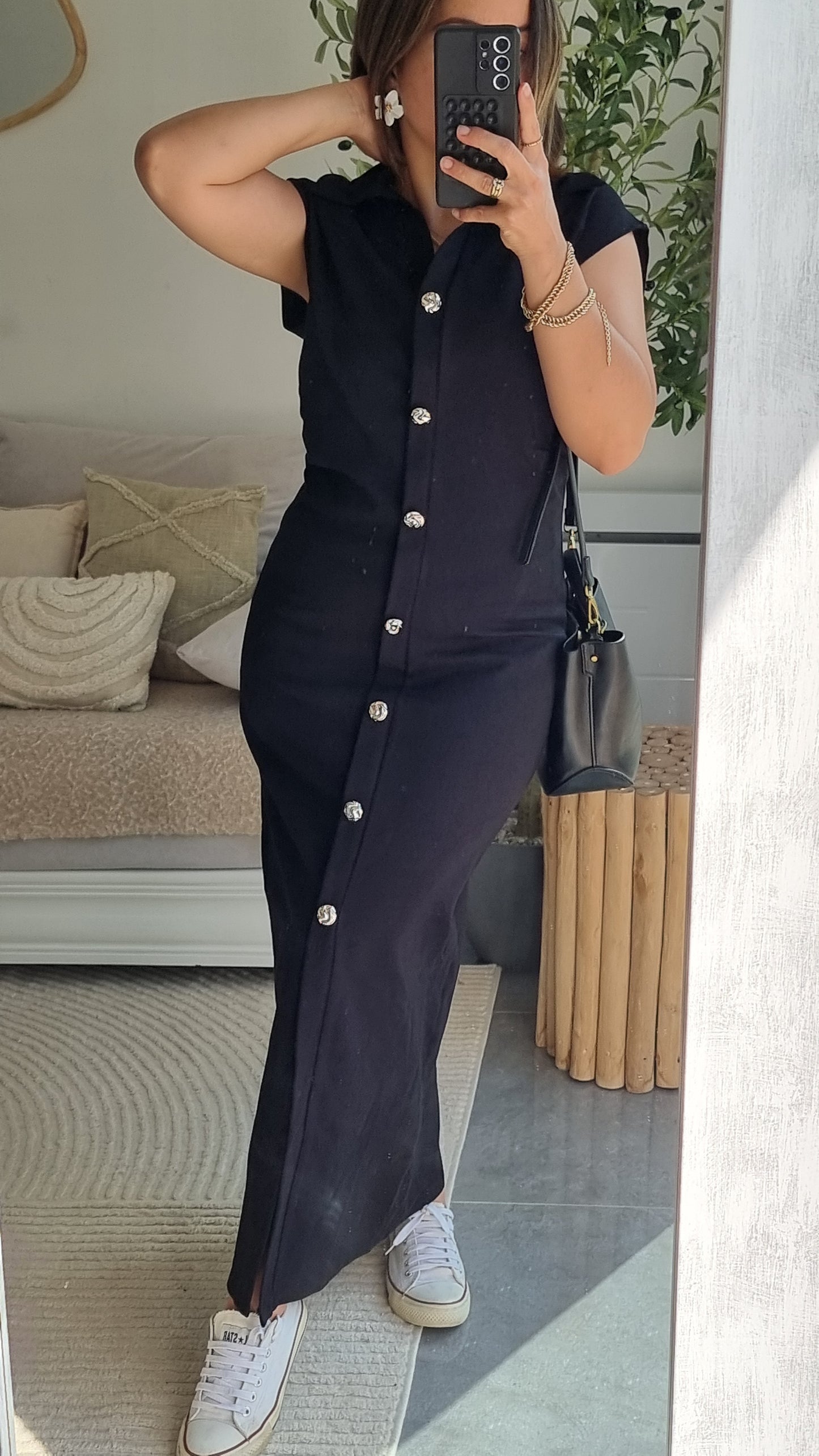 ROBE LONGUE À BOUTONS DORÉS