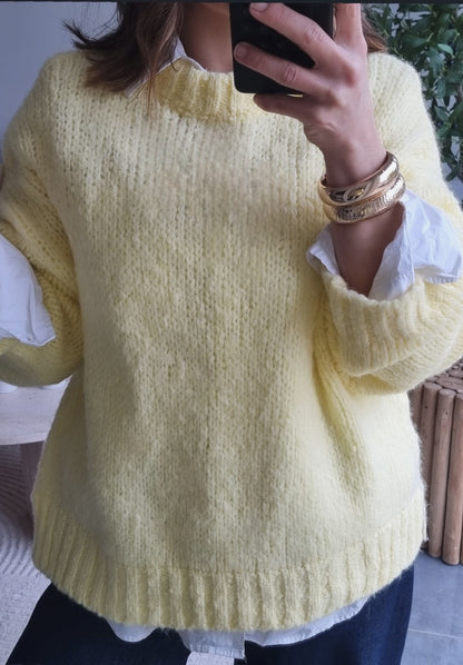 PULL LAINE JAUNE PASTEL