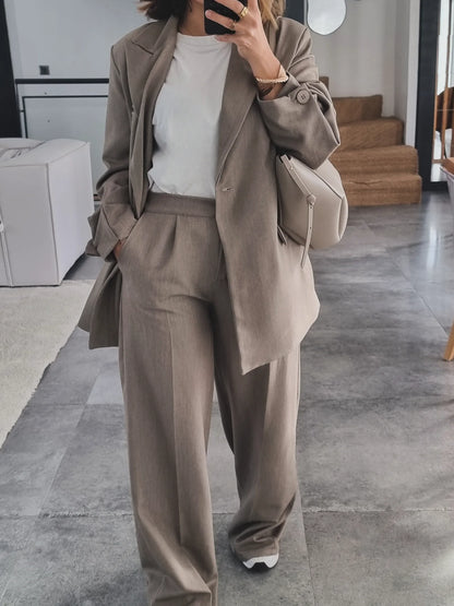 TAILLEUR MANCHES BOUTONNEES