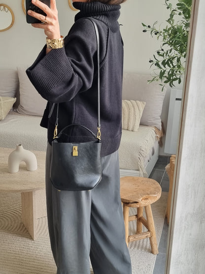 PULL OVERSIZE MAILLE COL MONTANT NOIR