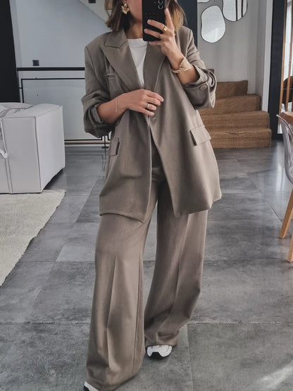 TAILLEUR MANCHES BOUTONNEES