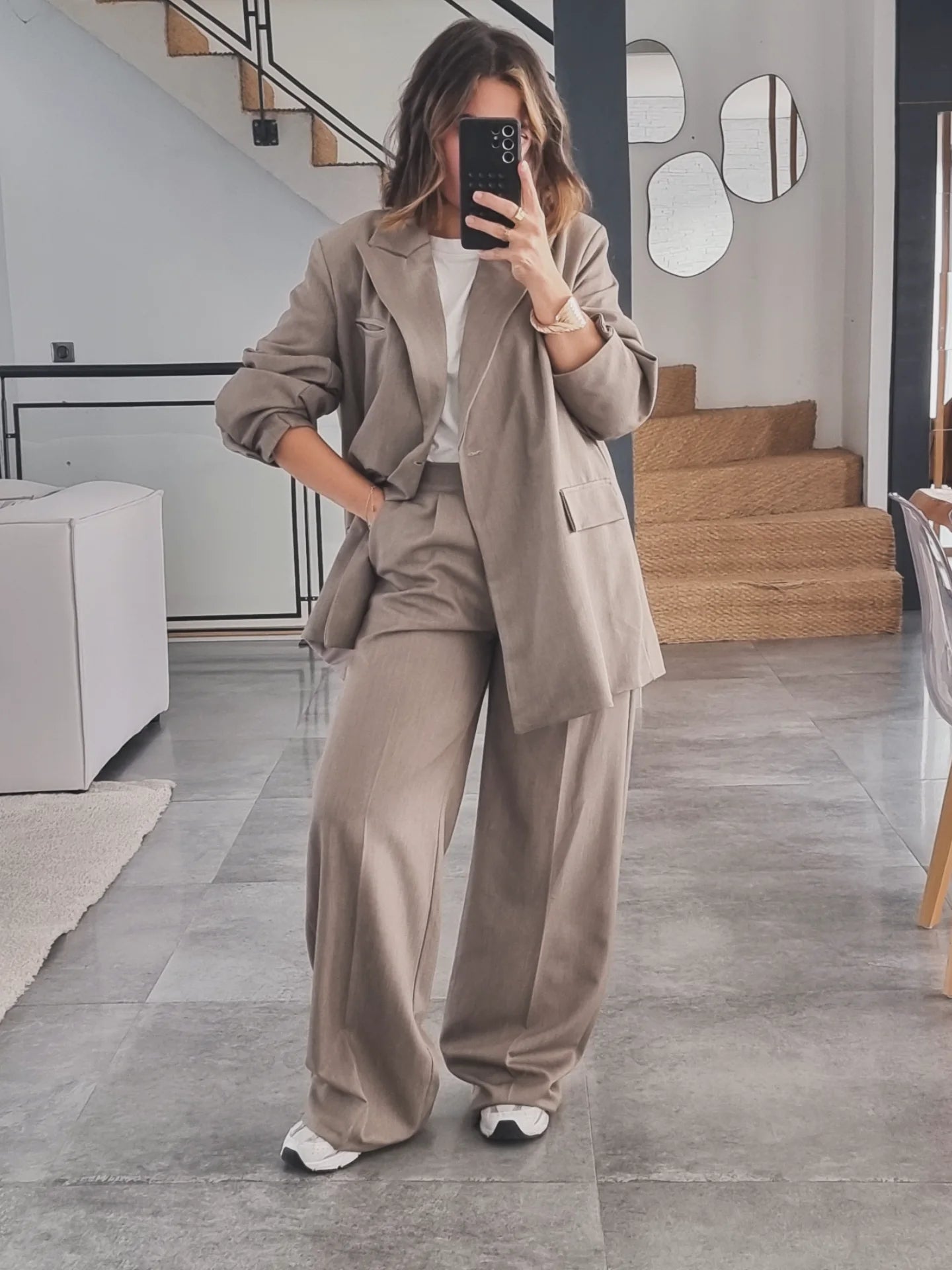 TAILLEUR MANCHES BOUTONNEES