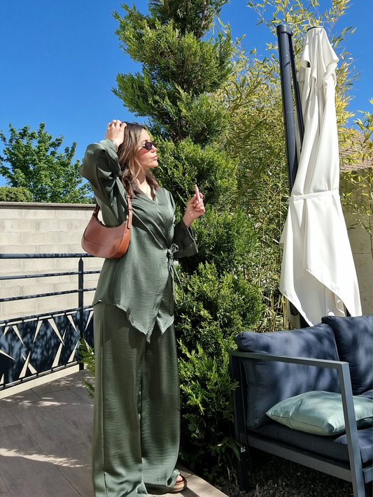 ENSEMBLE TOP CACHE-COEUR SATINÉ VERT